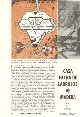 Casa Hecha de Ladrillos de Madera - Septiembre 1961