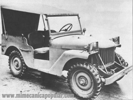 El día 11 de noviembre de 1940, dos prototipos fueron entregados en el campamento de Holabird, y uno fue este Willys Quad.