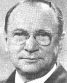 Vladimir K. Zworykin nació en Rusia, en 1889, pero se hizo ciudadano de los Estados Unidos en 1924. Ha sido una de las grandes luminarias de la ciencia electrónica, habiendo recibido numerosas distinciones. Ahora es vicepresidente honorario de los Laboratorios RCA.